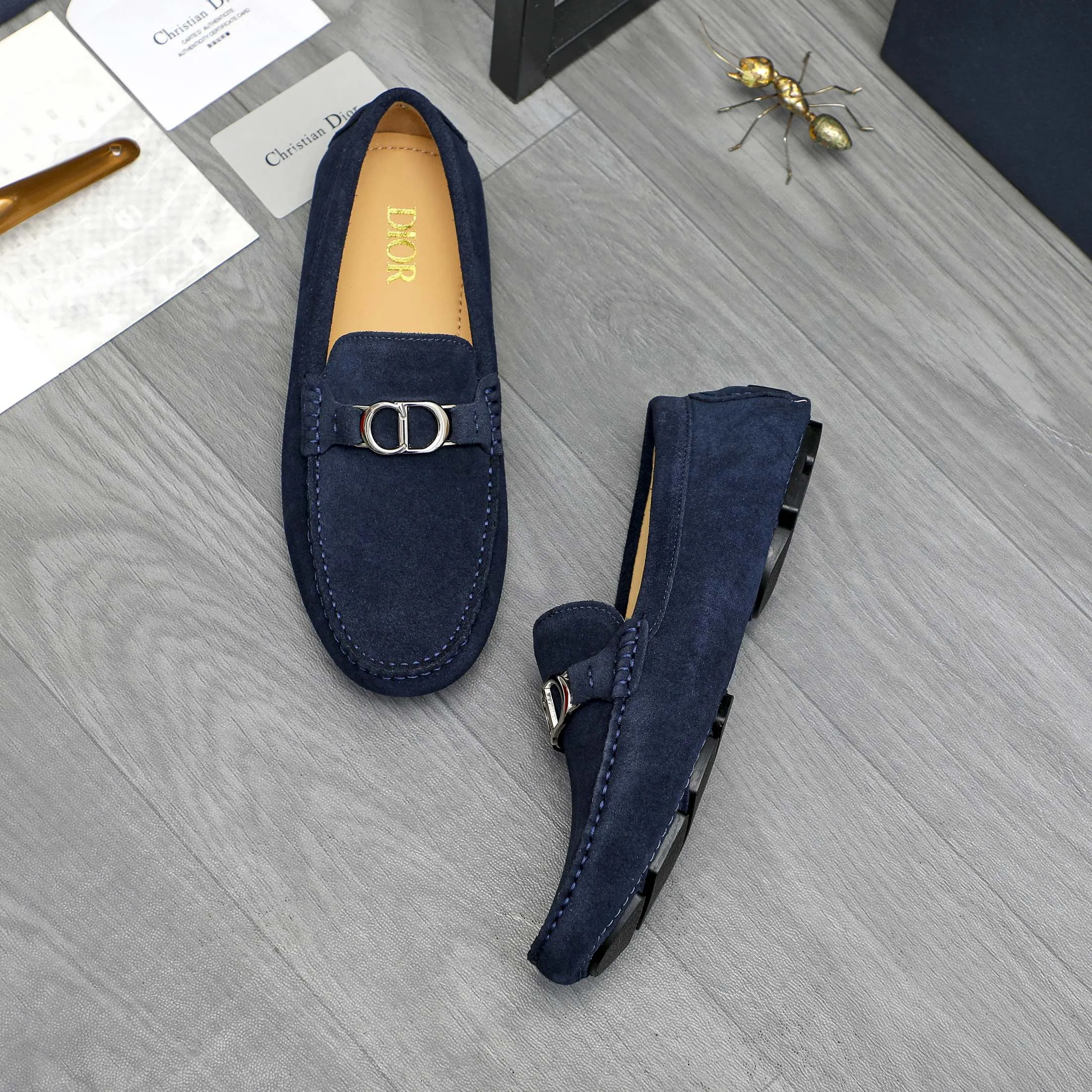 Men's shoes 💰p420 Product trademark: Dior "Dior" casual slip-on men's shoes Regular size: 38-44 Product materials: Selected frosted cowhide upper, sheepskin lining, rubber outsole